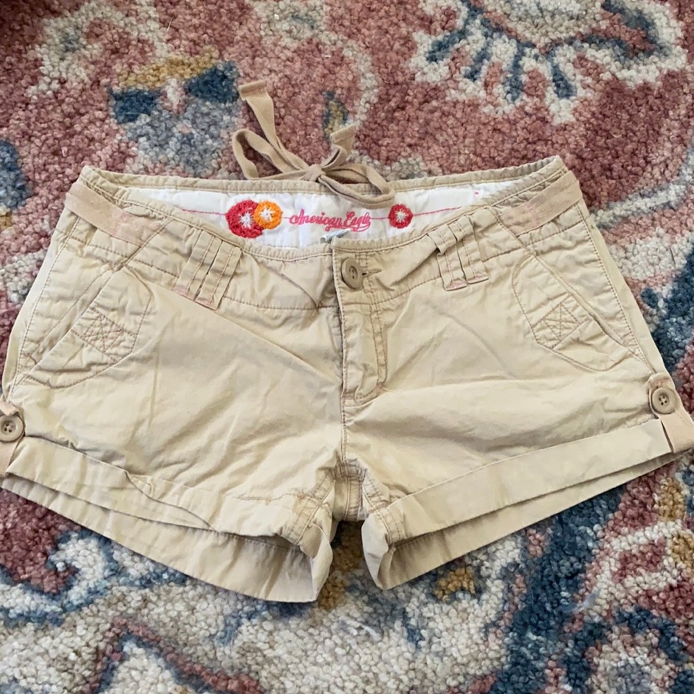 Vintage low waist khaki shorts w/ pink detail y2k